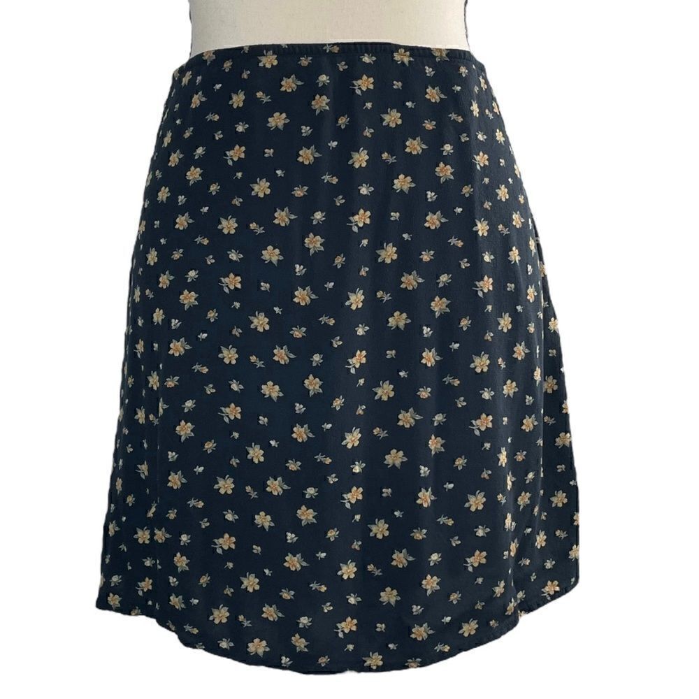American Eagle Navy Blue Floral Mini Skirt Medium